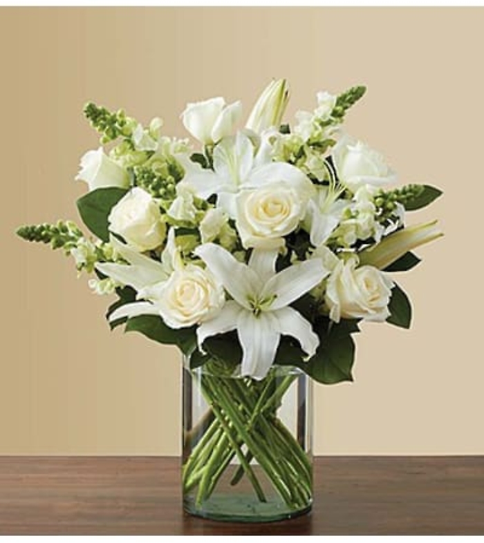 CLASSIC ALL-WHITE ARRANGEMENT